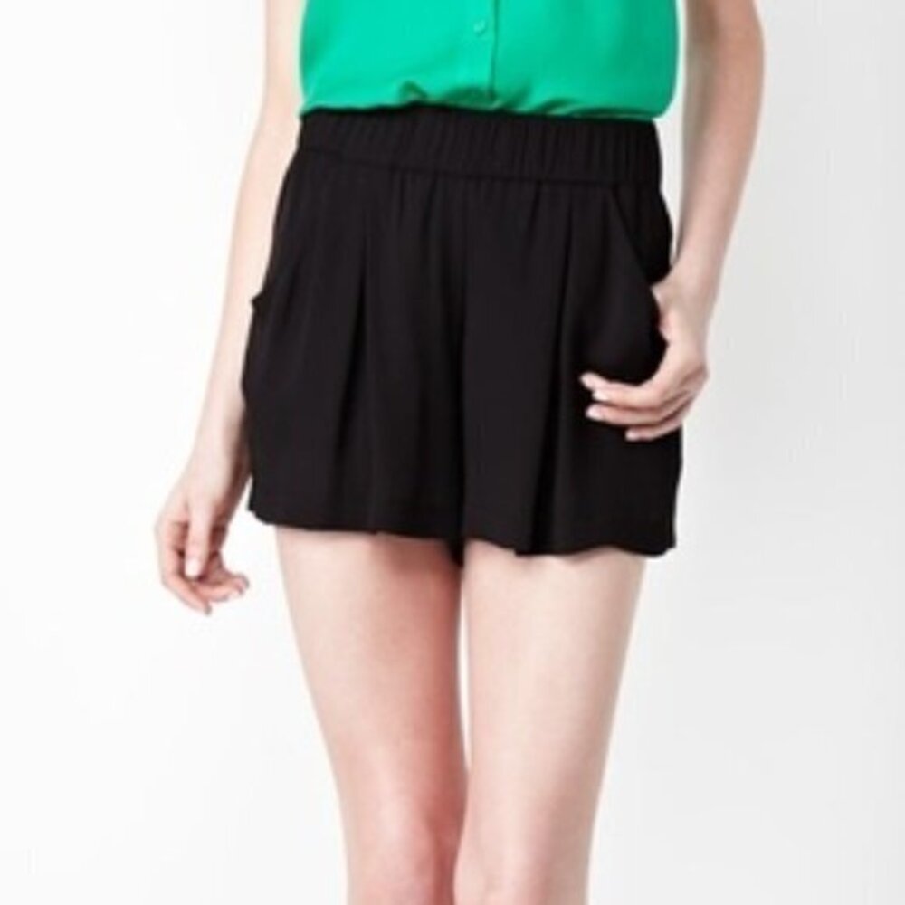 BCBGMaxAzria Micah Shorts with Pockets